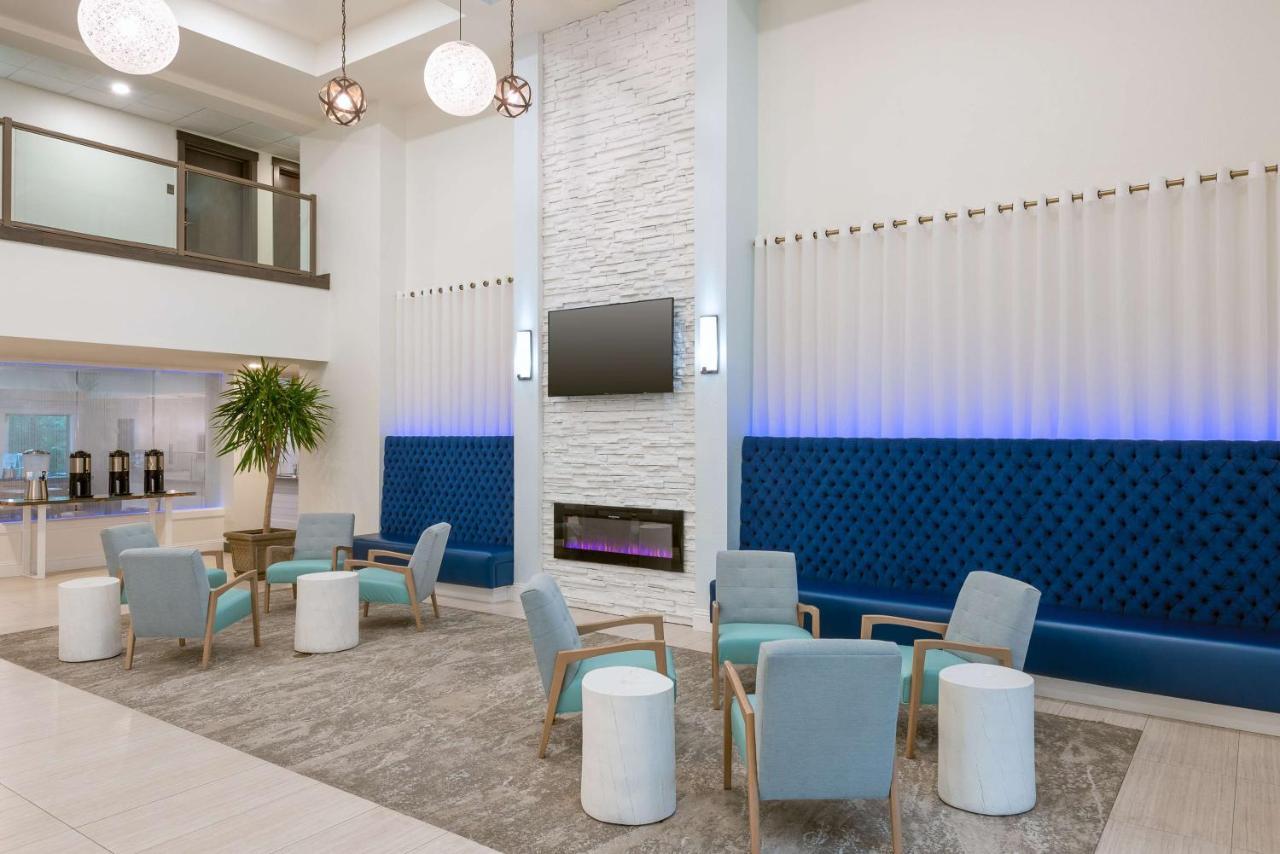 Ameniti Bay - Best Western Signature Collection Fruitville 外观 照片