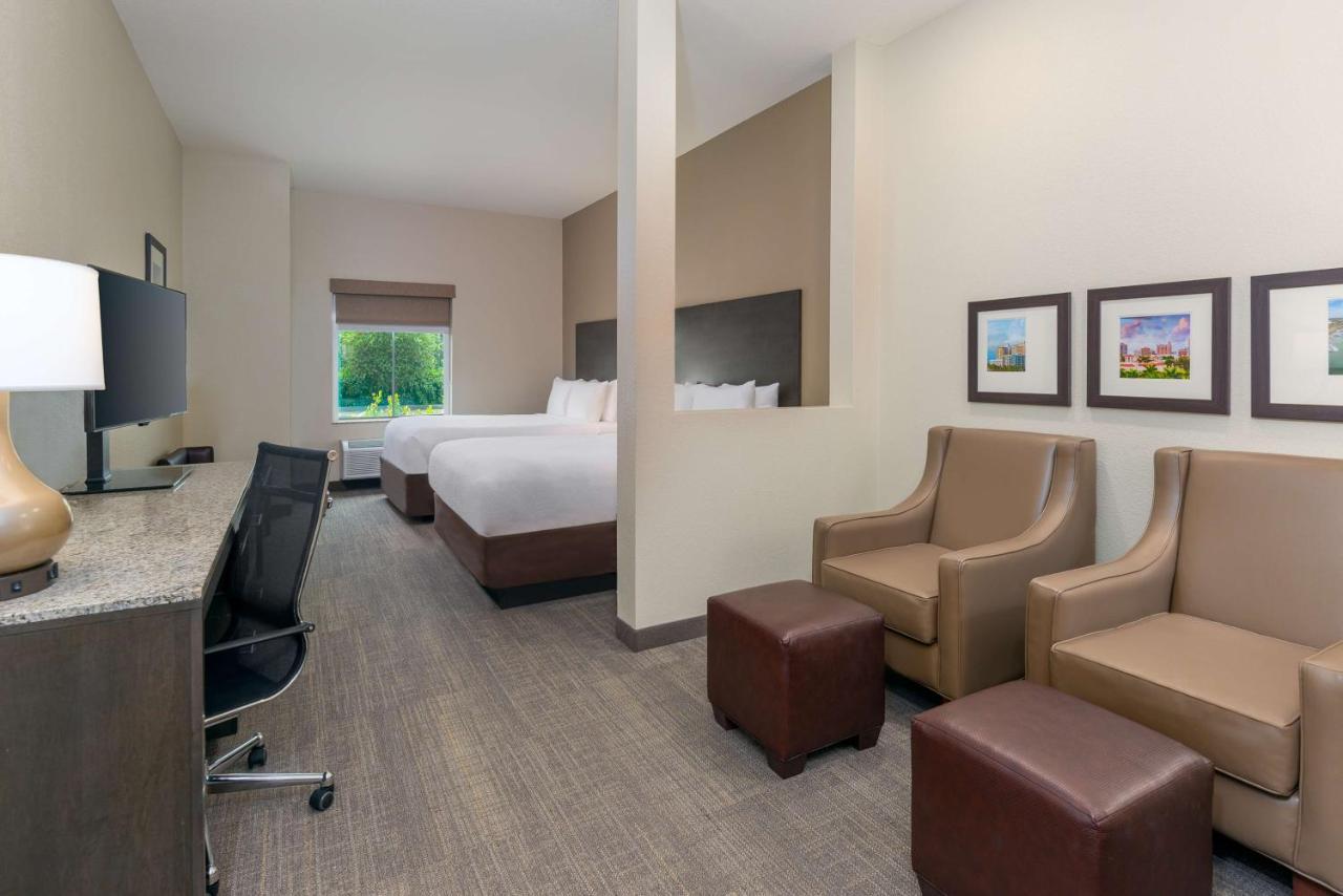Ameniti Bay - Best Western Signature Collection Fruitville 外观 照片